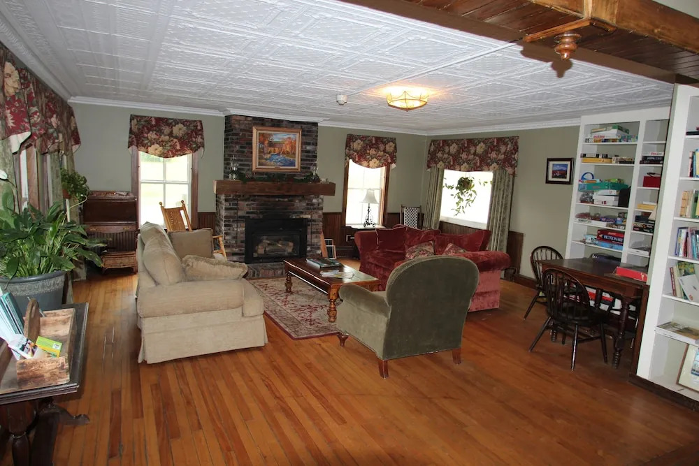 Smugglers Notch Inn