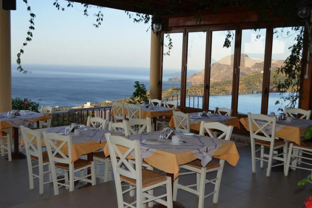 Stefanos Village Hotel