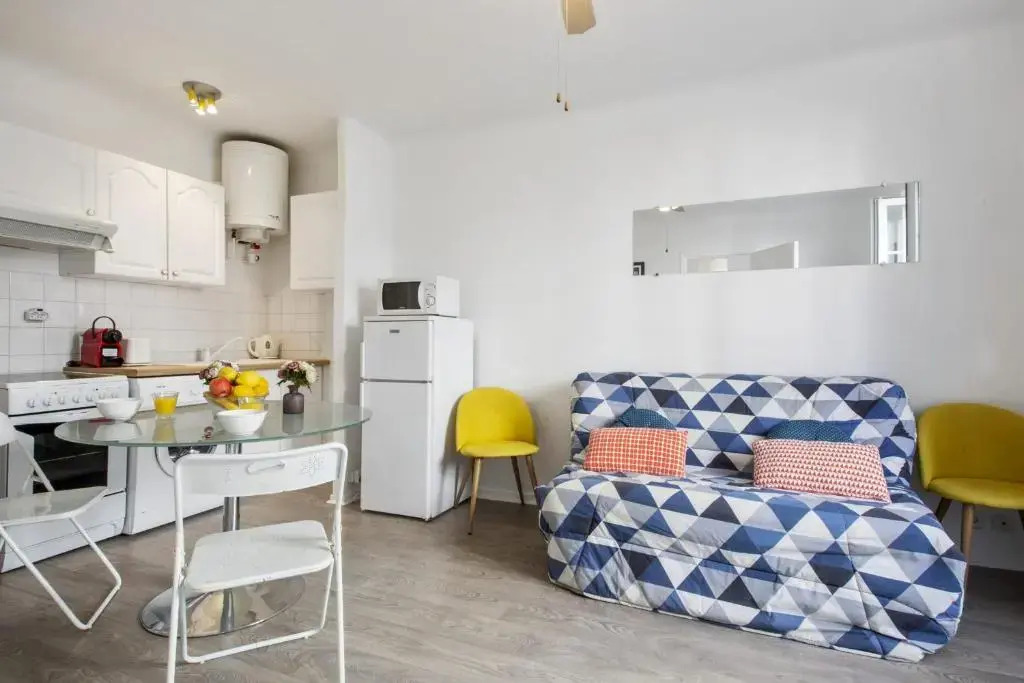 Charming flat 4 minutes from the Grande Plage of Biarritz away - Welkeys
