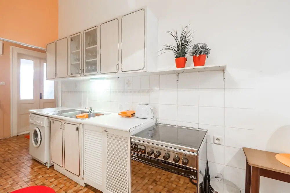 Ostrovni Apartment