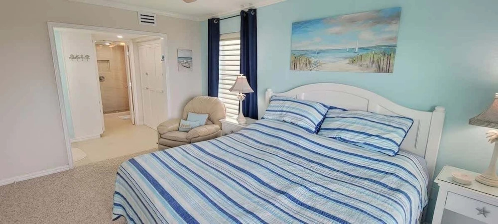 Saida Tower 506 3 Bedroom Condo by RedAwning
