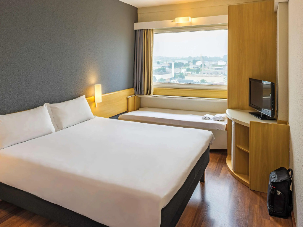 ibis Tambore
