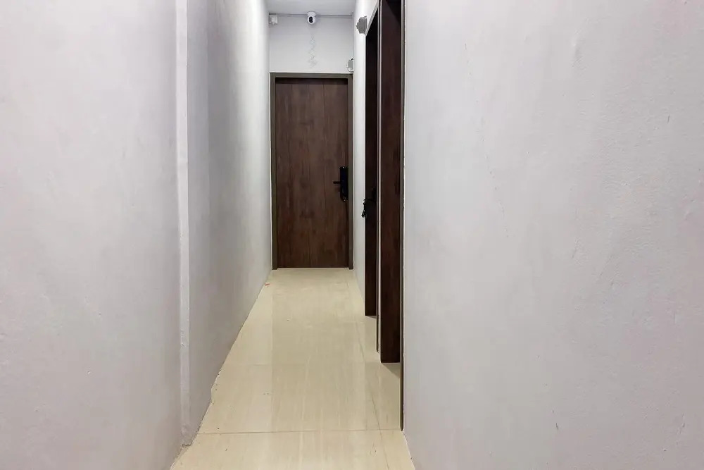Urbanview Hotel near DC Mall Crown Homestay Batam