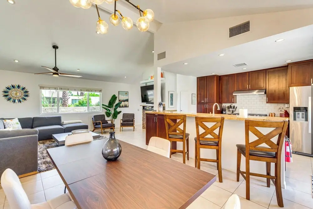 Private Pool & Putting Green: Palm Springs Home!