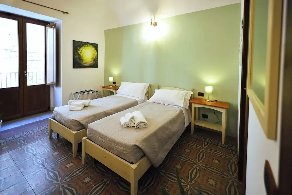 Cataneasy Rooms