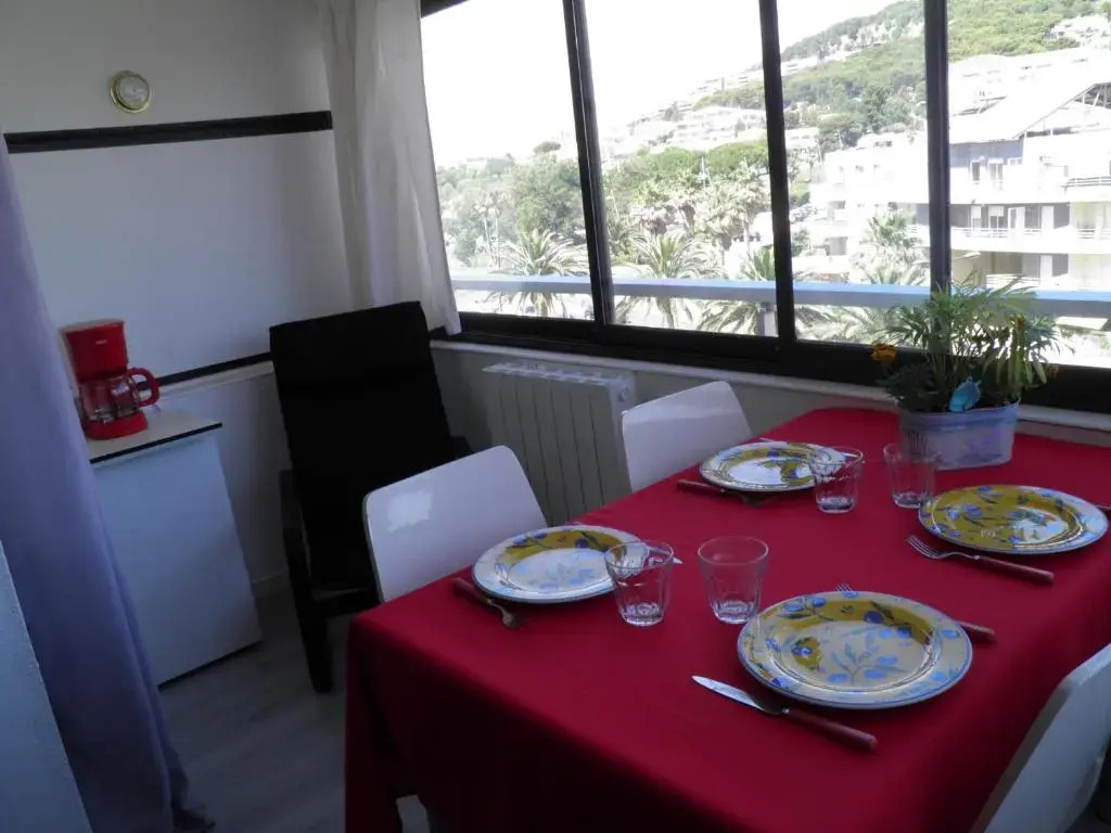 Appartement Sète, 1 pièce, 4 personnes - FR-1-338-314