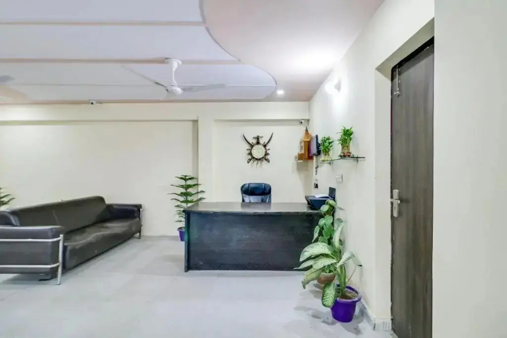 Akash Guest House by OYO Rooms