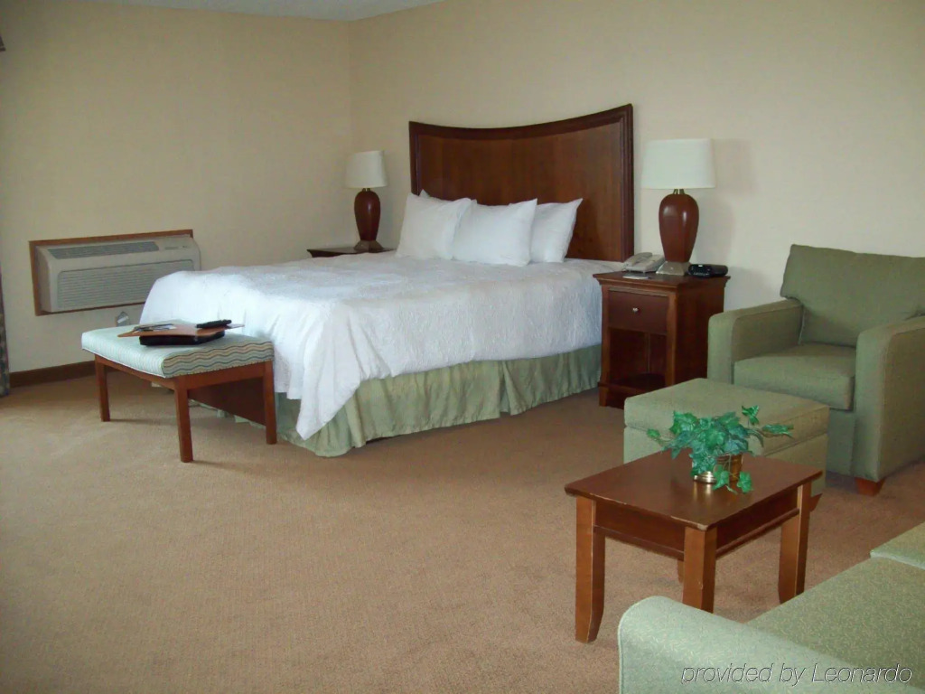 Wingate by Wyndham Lincoln Airport East I-80