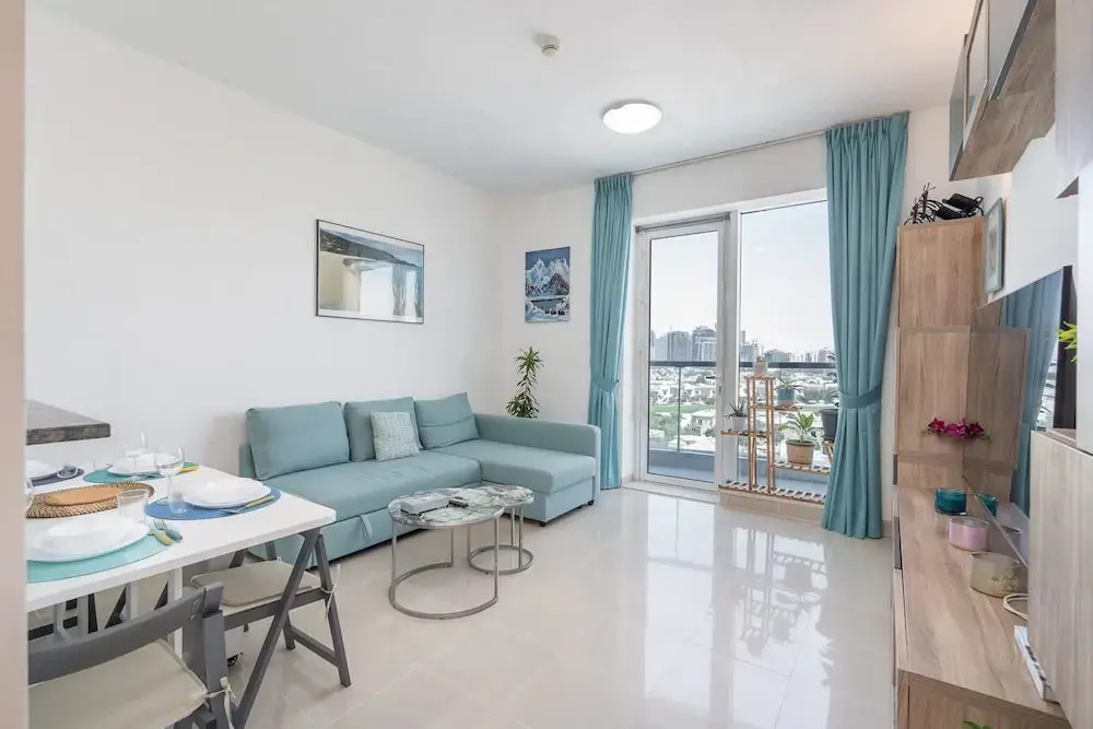 Modern 1-bed With Scenic Golf Course View