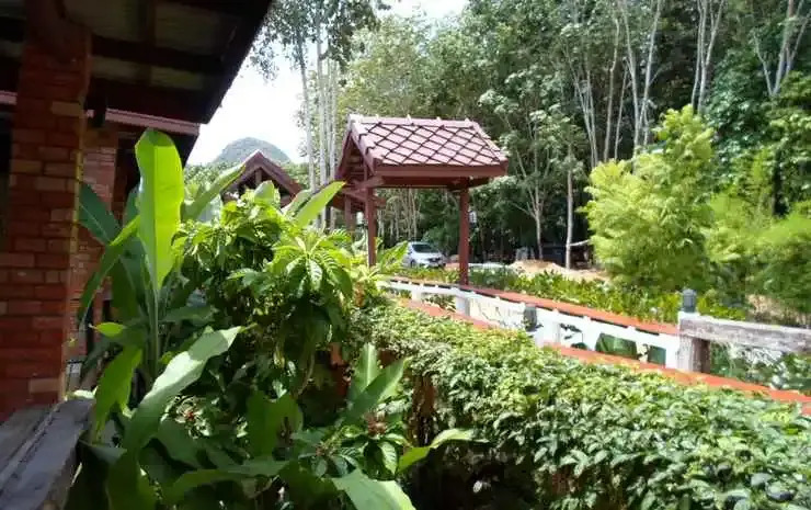 Baan Kiang Klong Resort