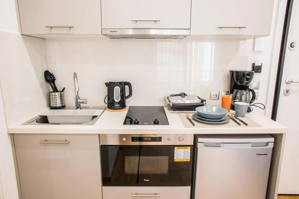 A22 Irresistible modern flat with balcony@centre