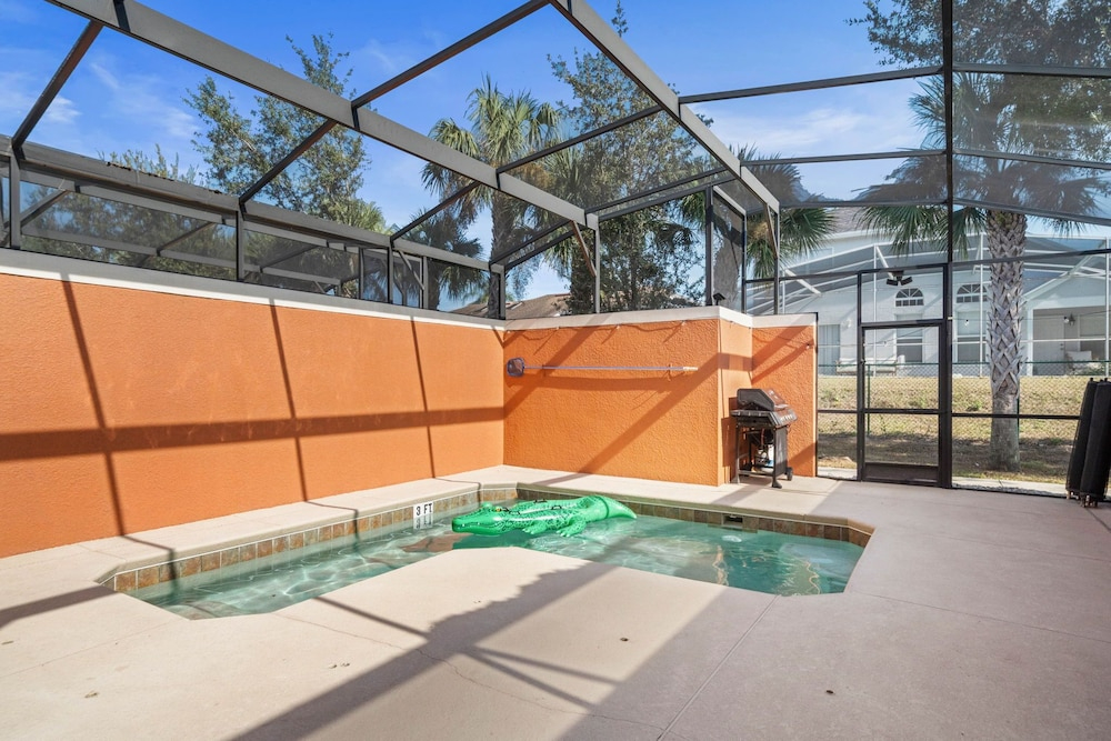 Paradise 4Bd w Private Pool & Waterpark 2941