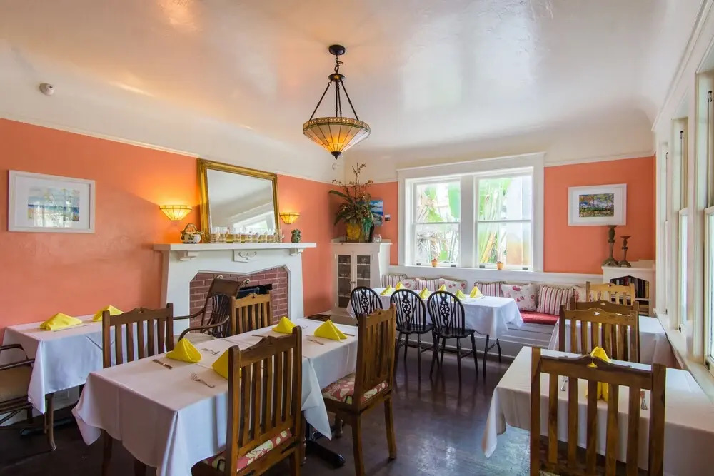 Palm Beach Hibiscus Bed & Breakfast