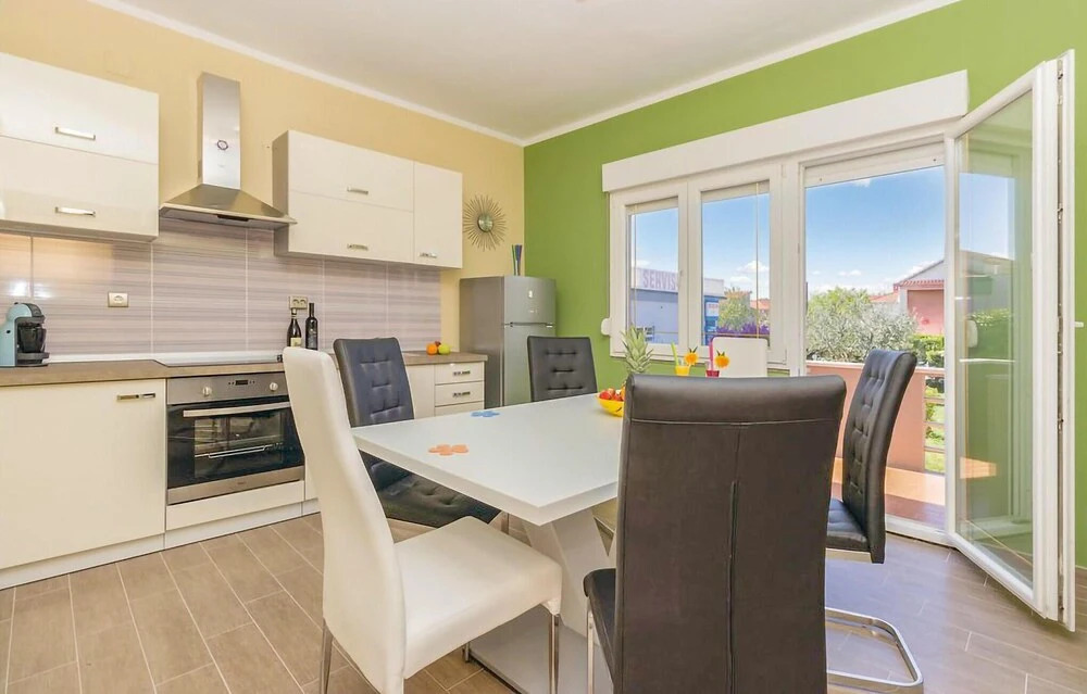Nice Apartment in Zadar With 3 Bedrooms, Wifi and Outdoor Swimming Pool