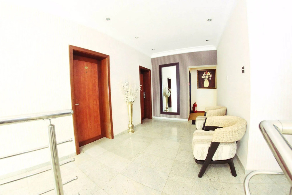 Pearl Gate Hotel