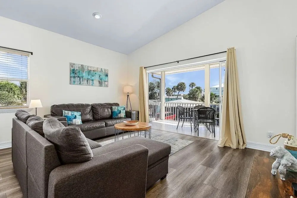 241 Miramar Waves: 3br W/ Heated Pool 3 Bedroom Home