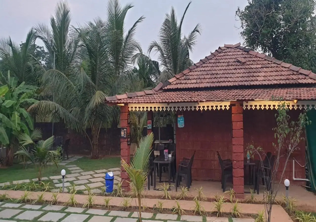 White Truffle Resort, Arambol