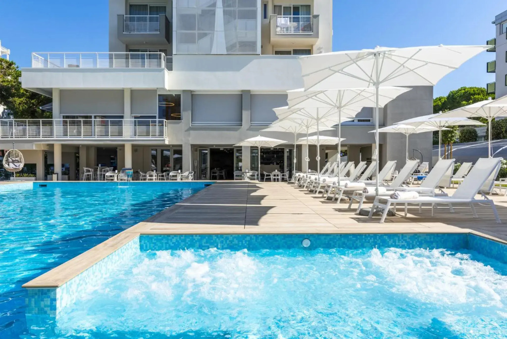 Life Hotel 4 Superior