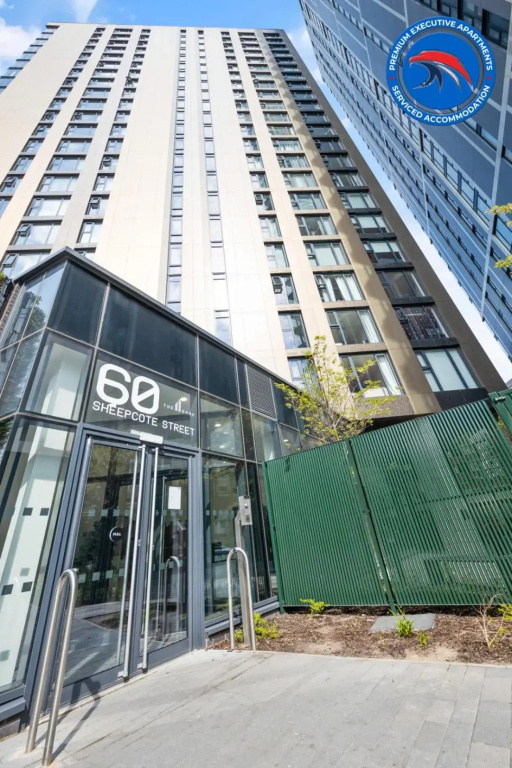 LONG STAYS - 30 AND 15 PERCENT OFF MONTHLY & WEEKLY STAYS, PERFECT FOR BUSINESS, FAMILIES, RELOCATIONS AND LEISURE- Book Today at Premium Executive Serviced Apartments - Birmingham City Center - WestGate, 1 Bed Apt, FREE WI-FI