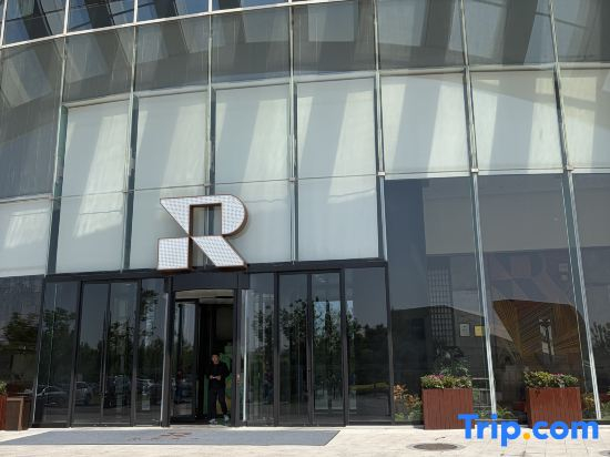 Ray Jazz Hotel