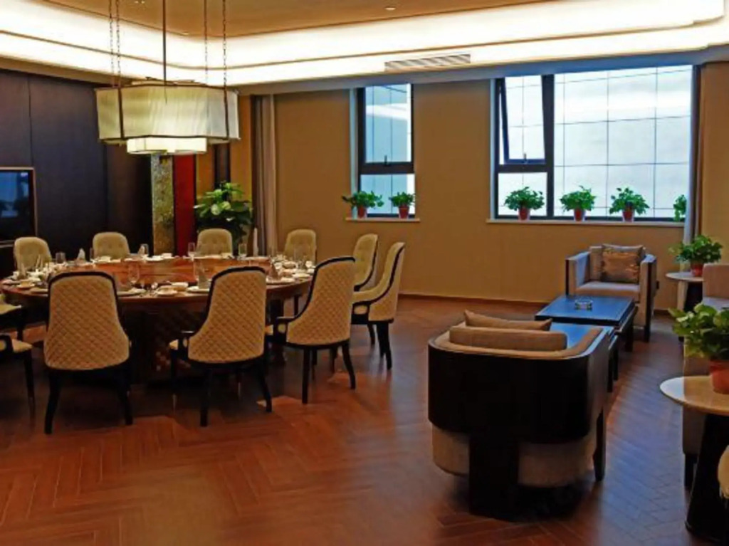 Qin'an Hotel