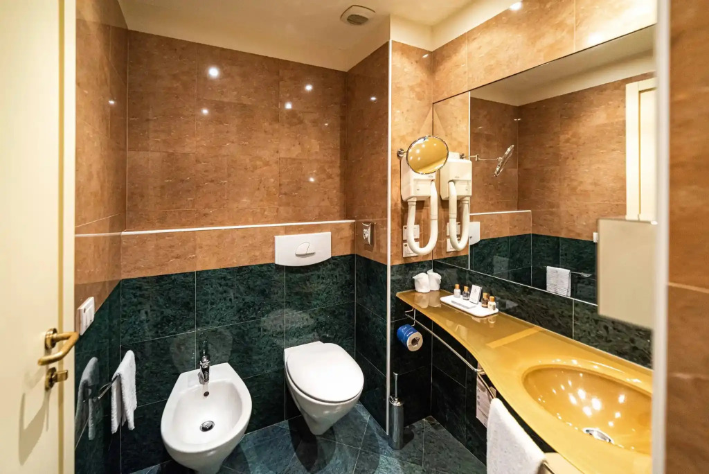 Phi Hotel Emilia