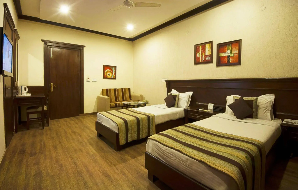 FabHotel Siris 18 - Aravali Biodiversity Park