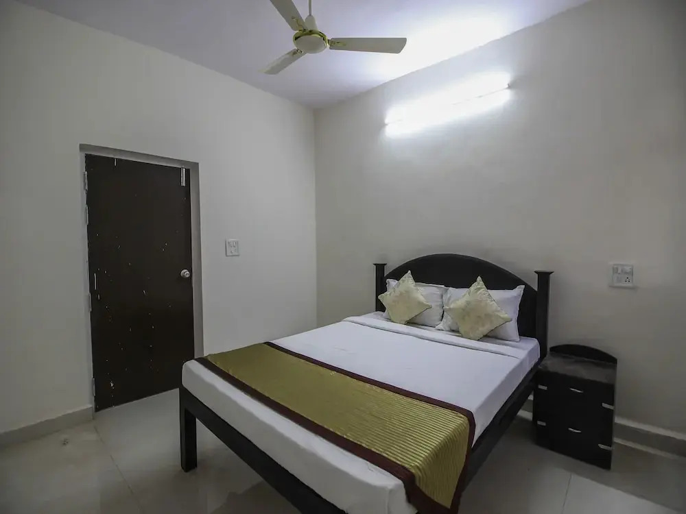 OYO 10074 Home Exquisite 1BHK Penthouse