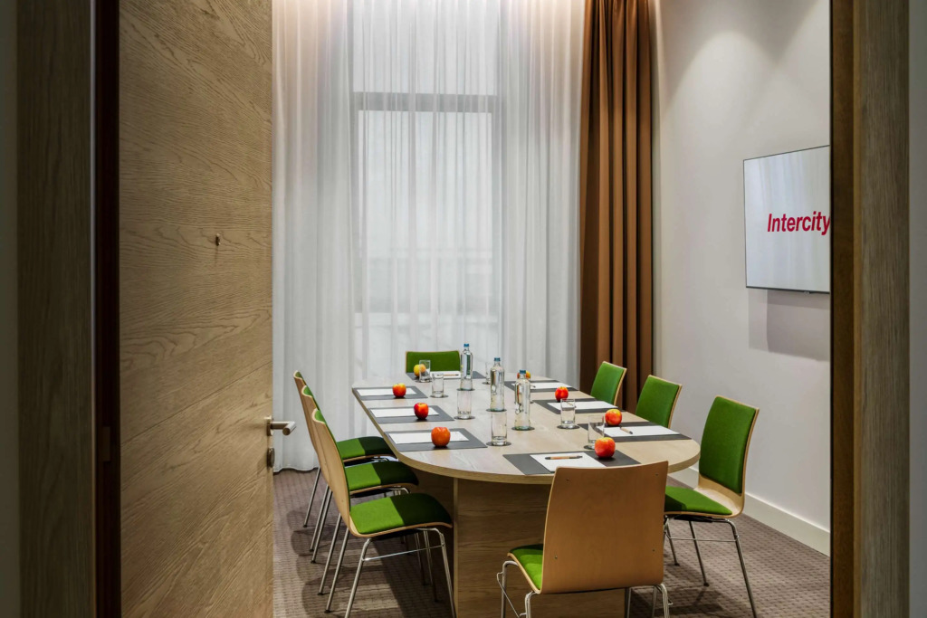 IntercityHotel Amsterdam Schiphol Airport