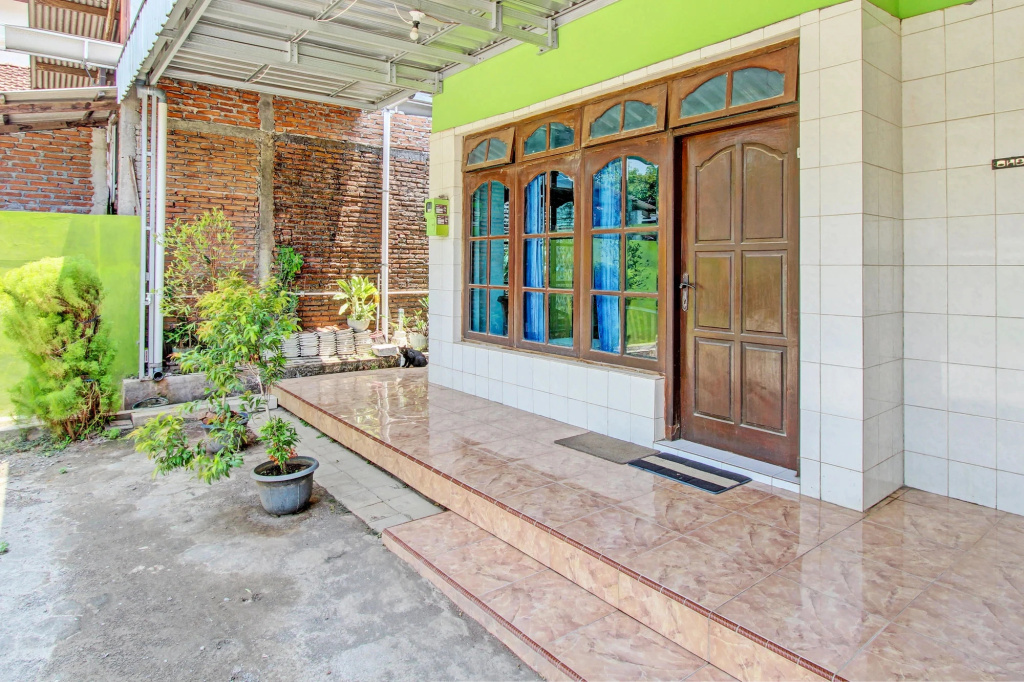 Hotel O Sengon Kostel Syariah