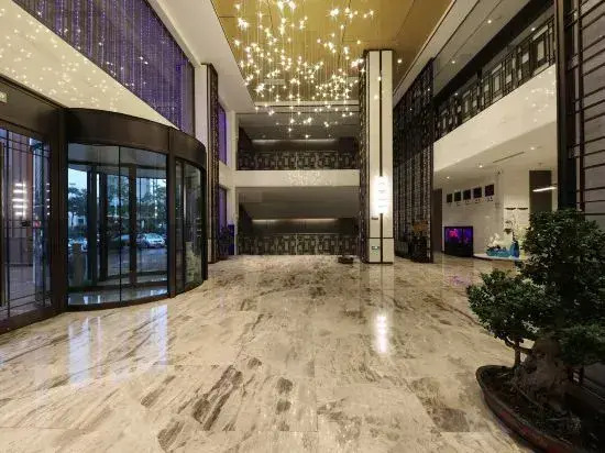 Zhangye Xinshengyue International Hotel (Zhangye West High-speed Railway Station)