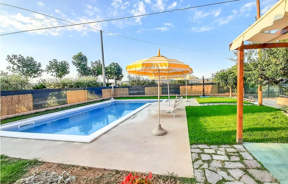 2 Bedroom Beautiful Home In Corridonia
