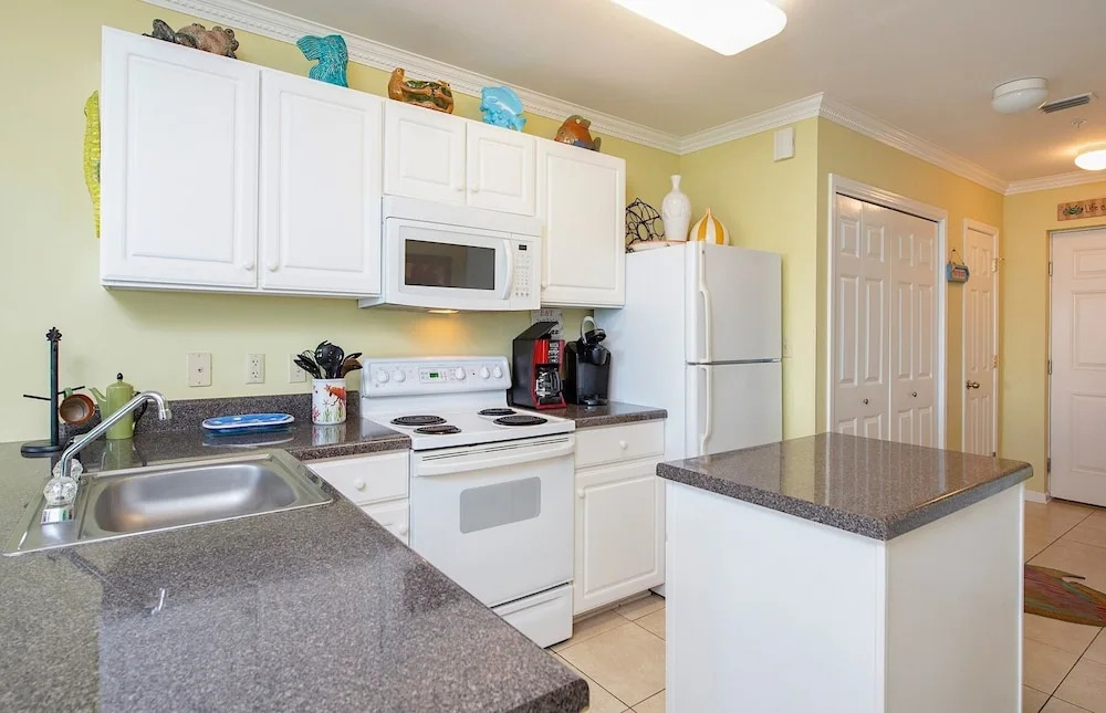 Grand Caribbean 215 - 2 Br Condo