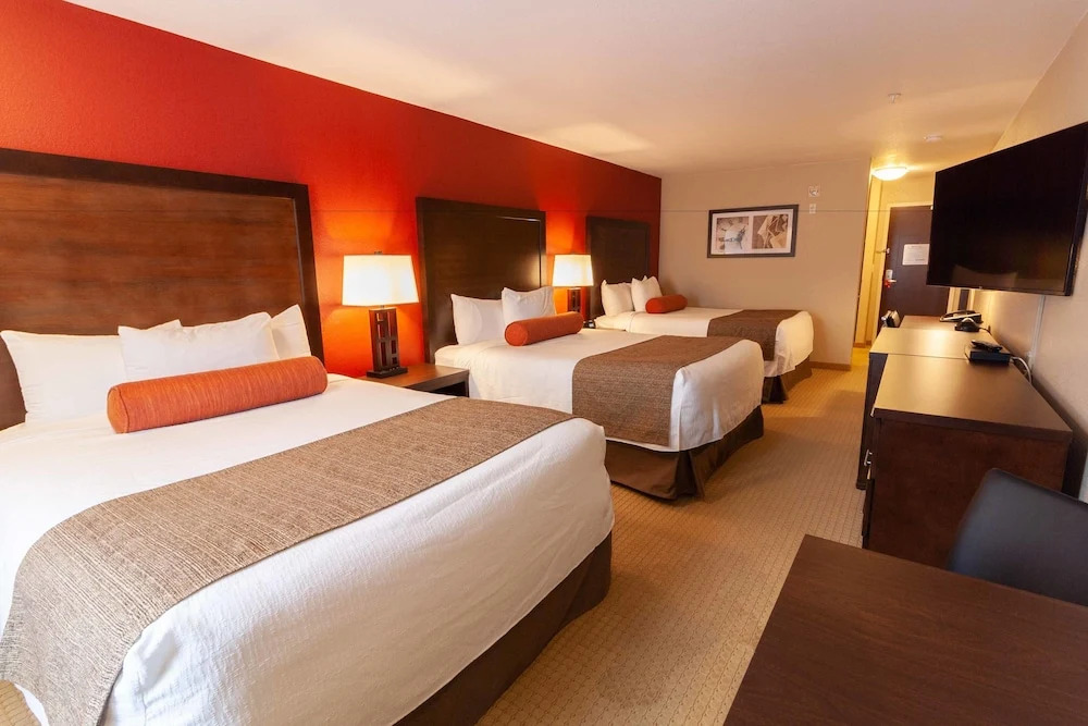 Super 8 Invermere