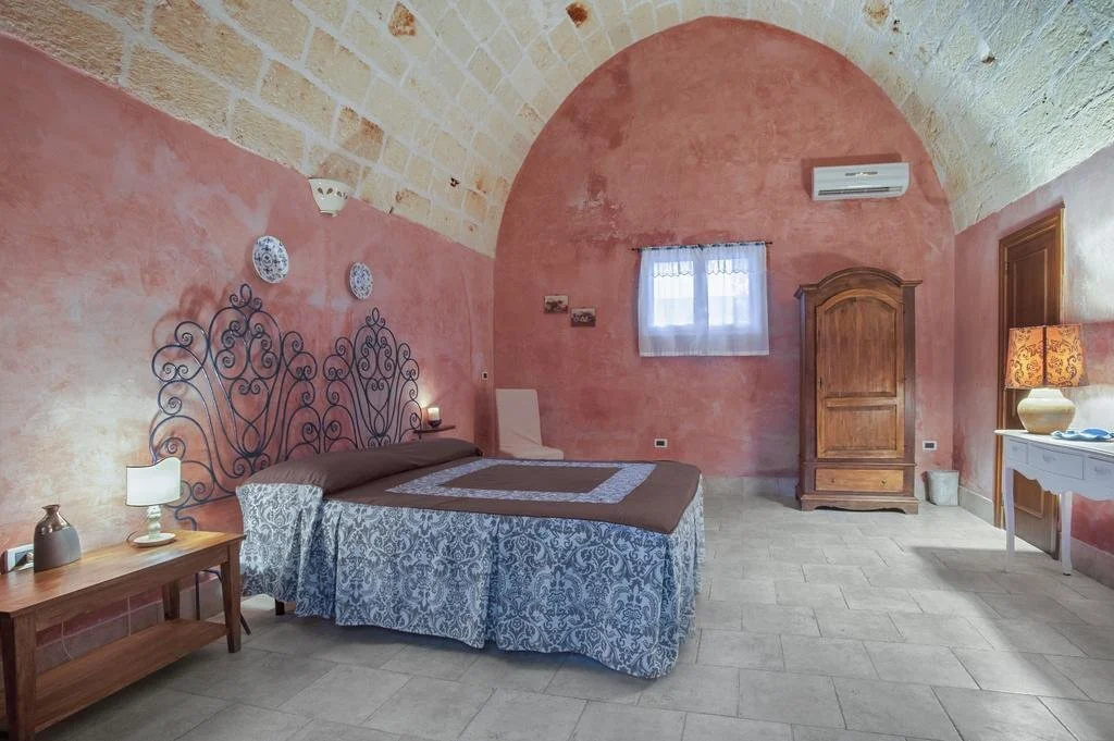 Masseria La Macchiola & Corti del Mito