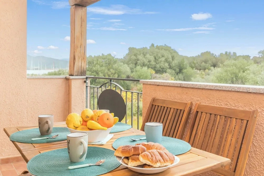 Glori House 50m From Marina di Olbia