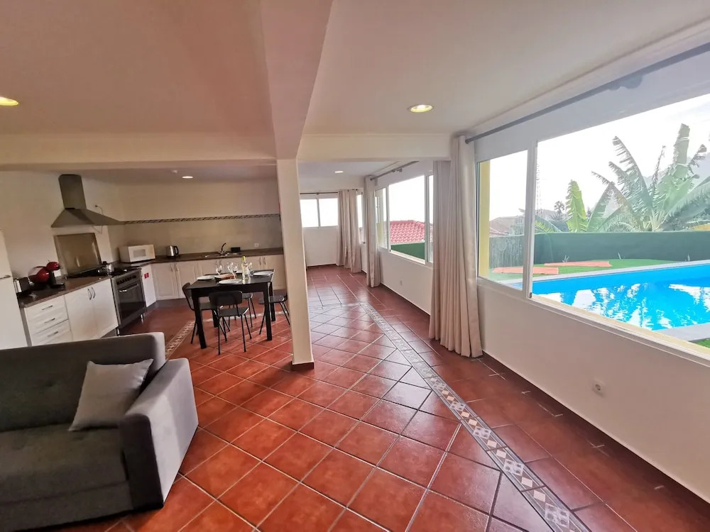 CASA DOS AVÓS Apartments with Pool in Funchal