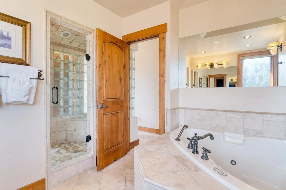 Topaz Estate by Avantstay Luxe Home, Pool + View