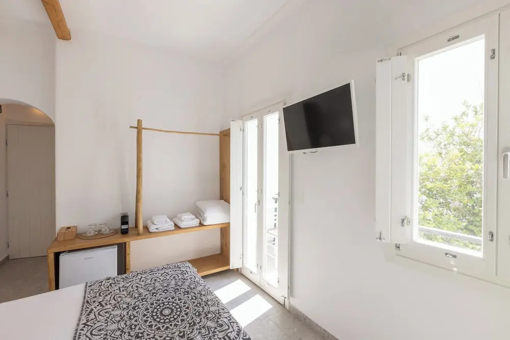 Parosquare Central Suites