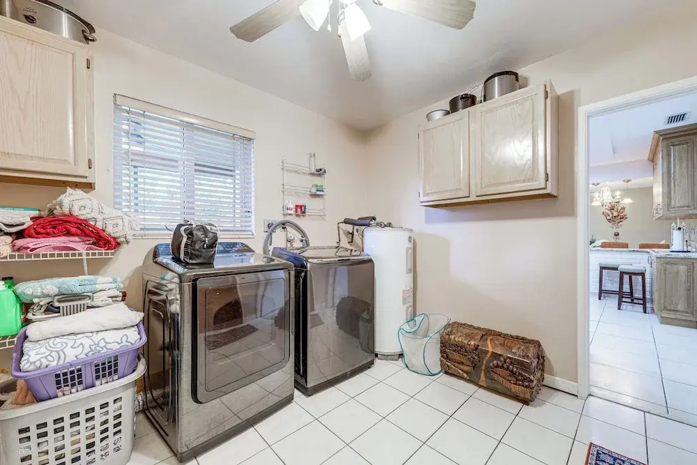 < 4 Mi to Hard Rock Stadium: Miramar Home w/ Bbq!