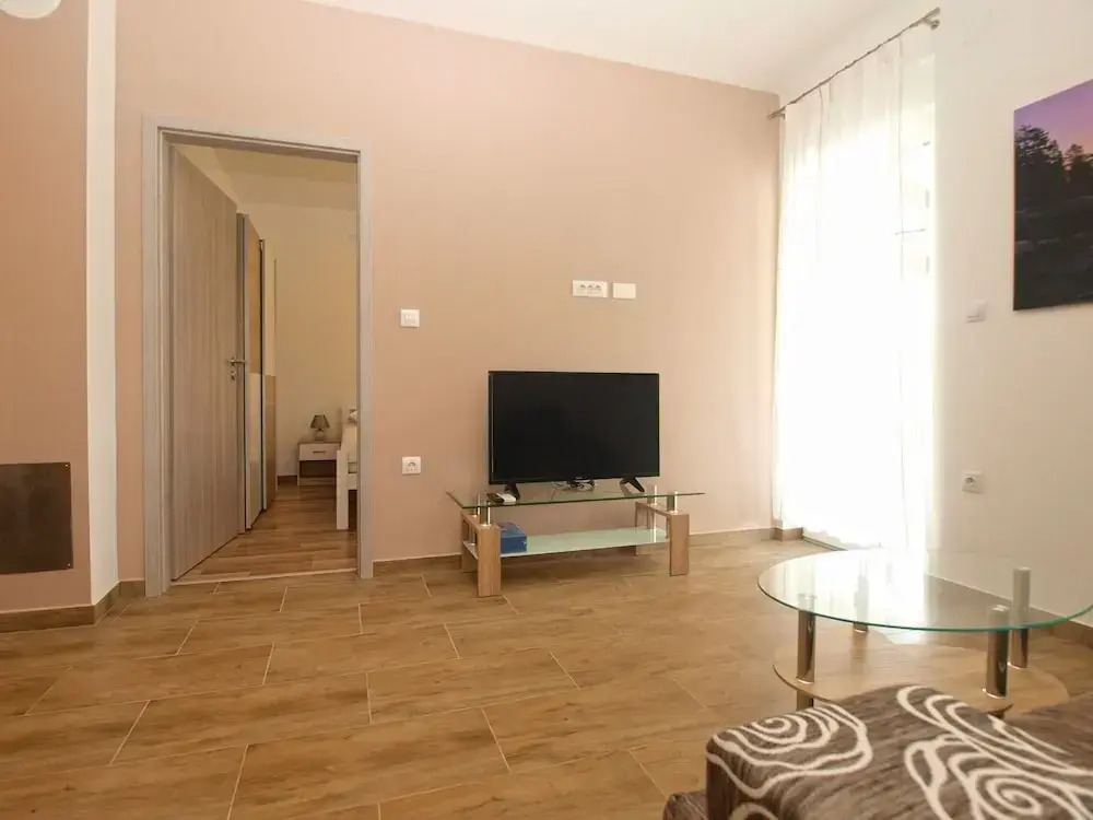 Apartment 1670