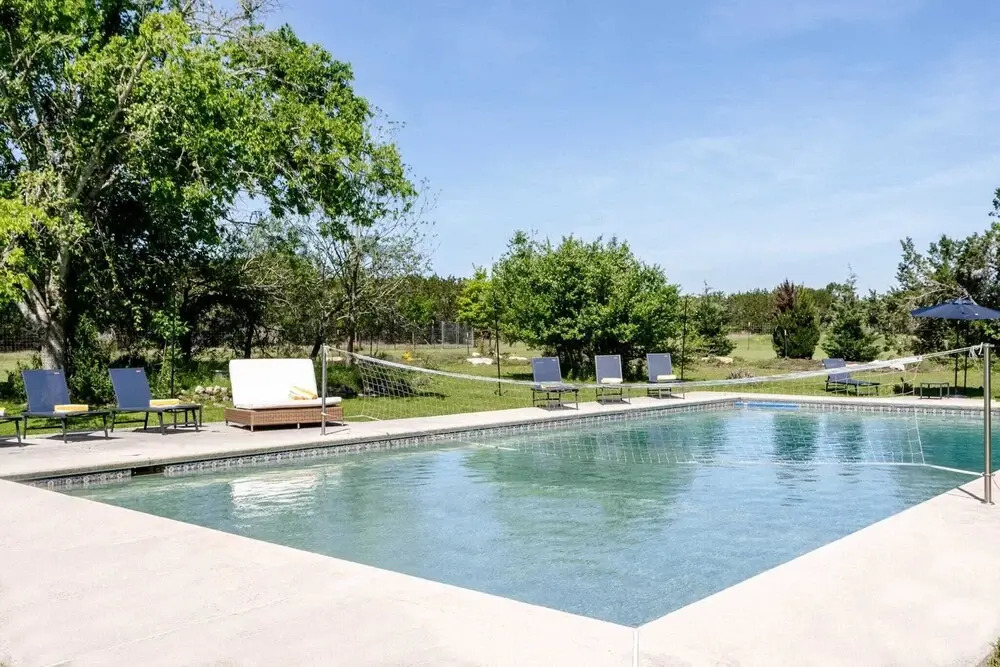 Upstaystunning 10 Acres Farmhouse w/ Private Pool