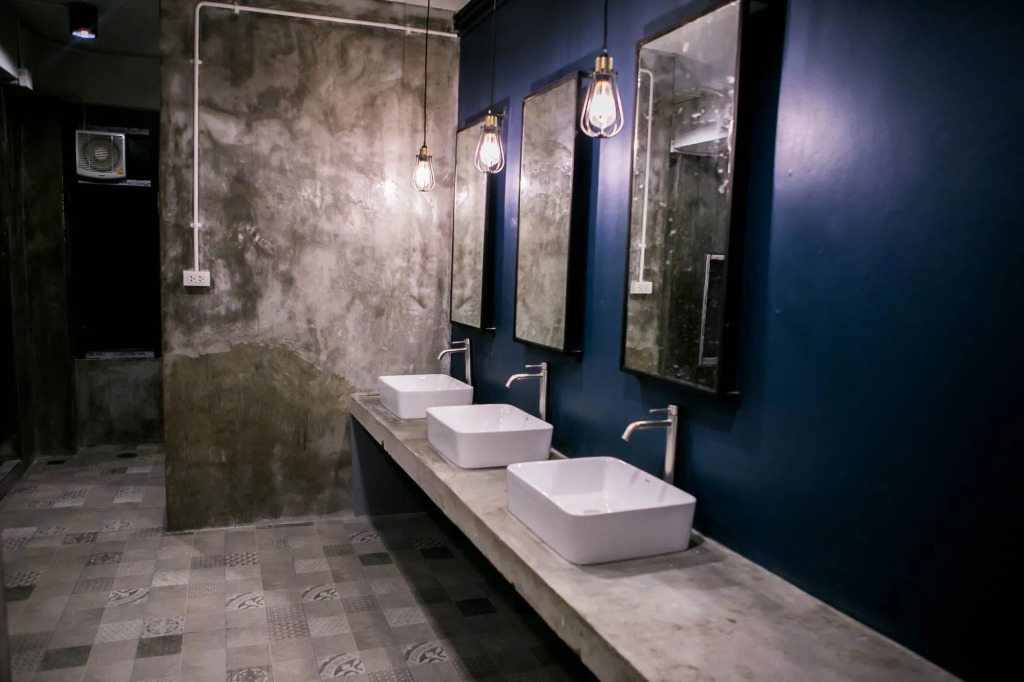 Silom Space Hostel