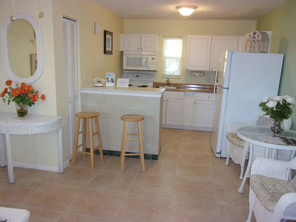 Marco Island Lakeside Inn