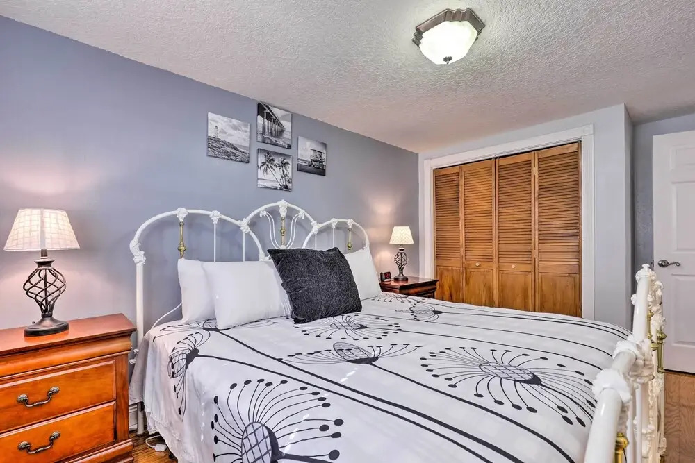 Cozy Home in Heart of Tampa w/ Lanai & Pool!
