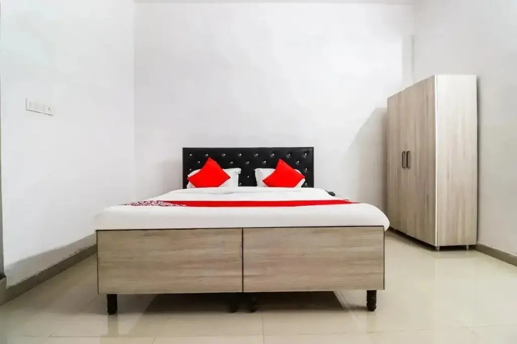 The Golden Sky by OYO Rooms