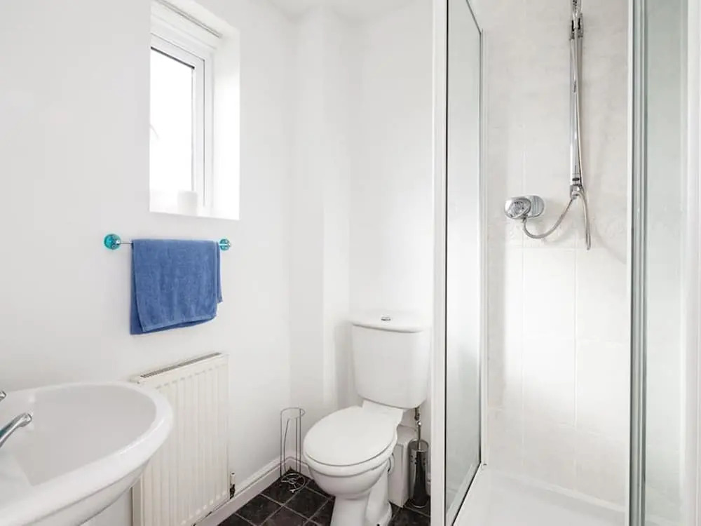 My-Places Large 4 Bed Town House (14A)