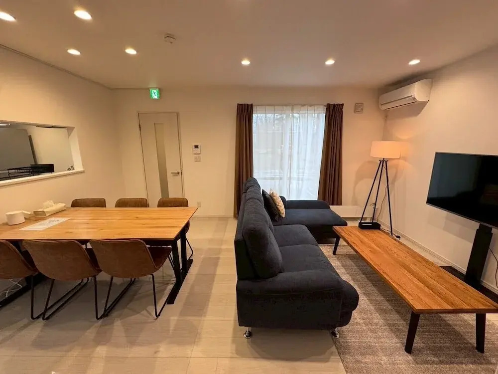 Nomad Stay Chitose