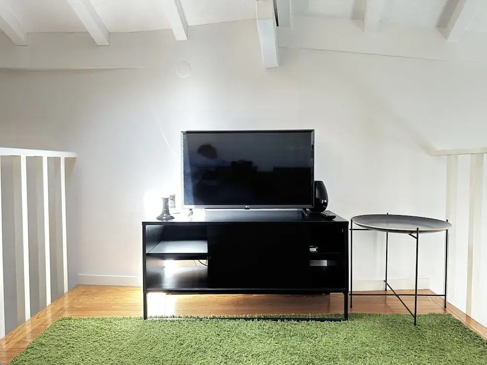 Charming 2-bedroom Apartment in Porto