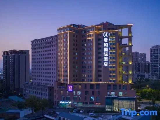 Jun He International Hotel